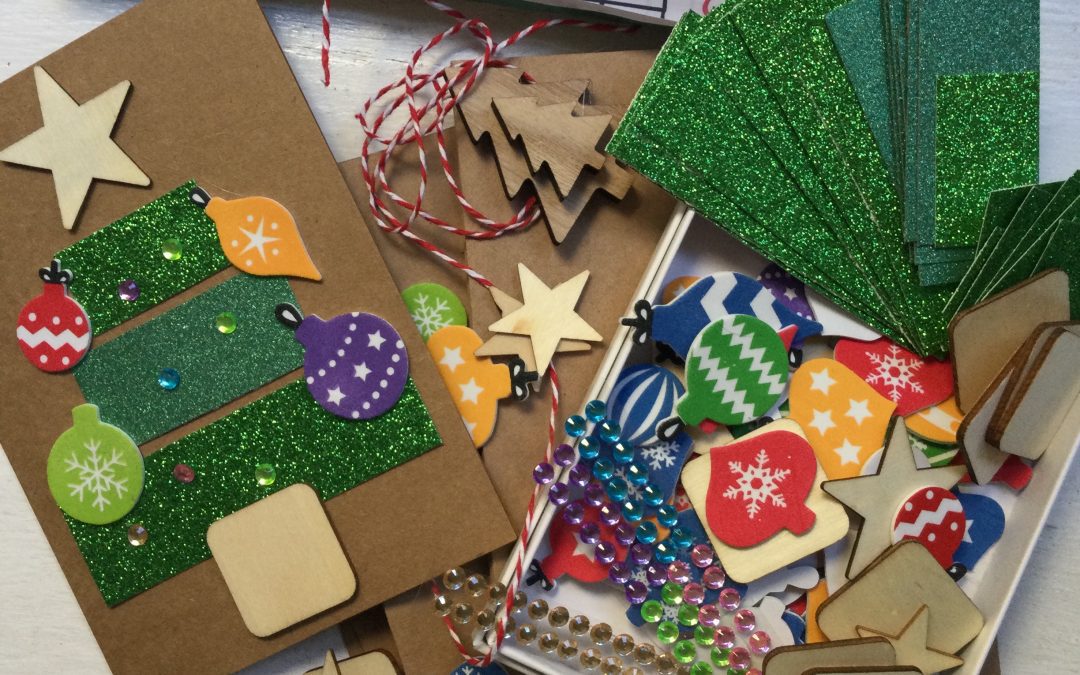 Dazzle Childrens Christmas Card Craft Packs are back!